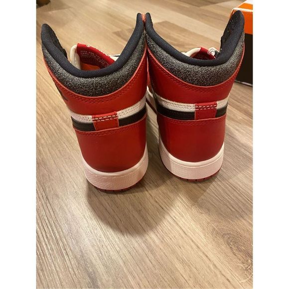 Jordan 1 Retro High OG Chicago Lost and Found GS 5Y Women size 7 FD1437-612 New - Picture 3 of 9